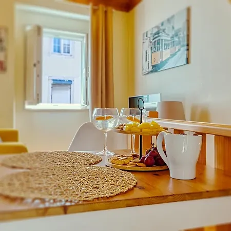 Amazing Duplex At Alfama 아파트