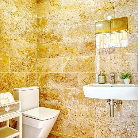Amazing Duplex At Alfama 아파트