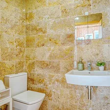 Amazing Duplex At Alfama 리스본